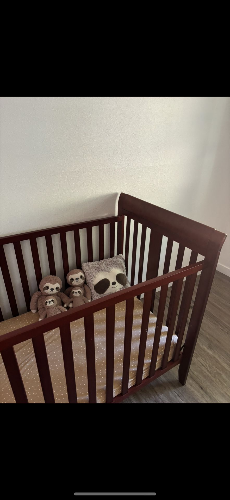 Toddler Crib / Baby / Bed With Mattress 