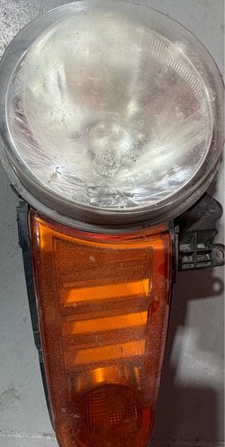 2008 FJ CRUSER . RH Headlights