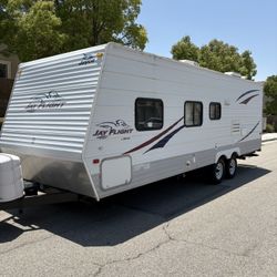 2010 Jayco In excellent condition