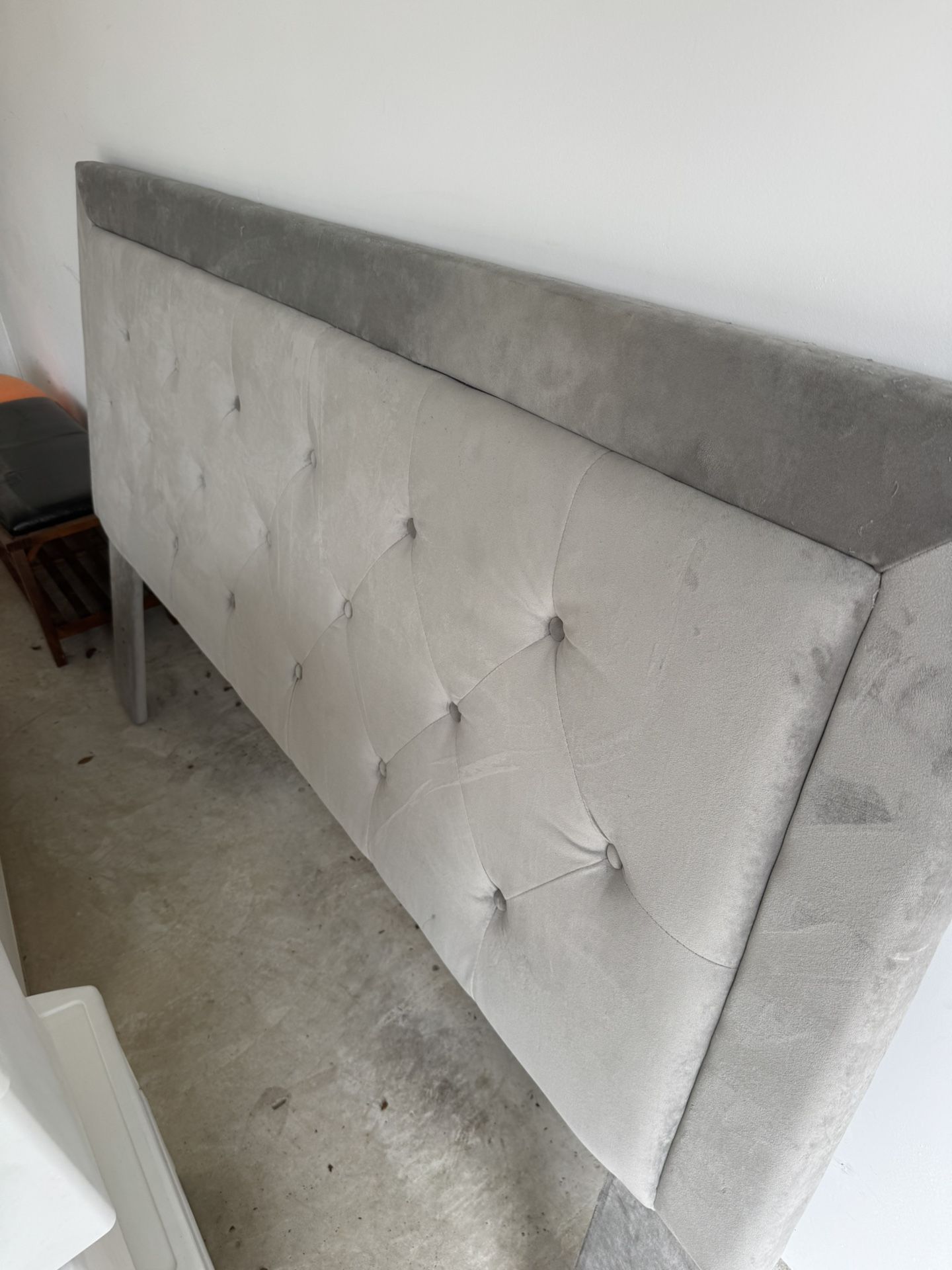 Headboard 