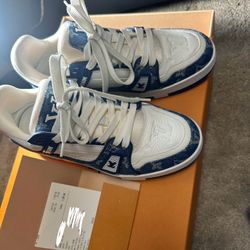 Louis Vuitton Sneakers Size40