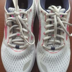 New - Brooks Addiction GTS 15 Shoes W10 Wide