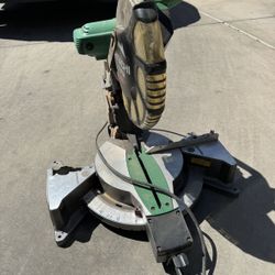 Hitachi 12-in 15-Amp Dual Bevel Compound Corded Miter Saw with Laser Guide