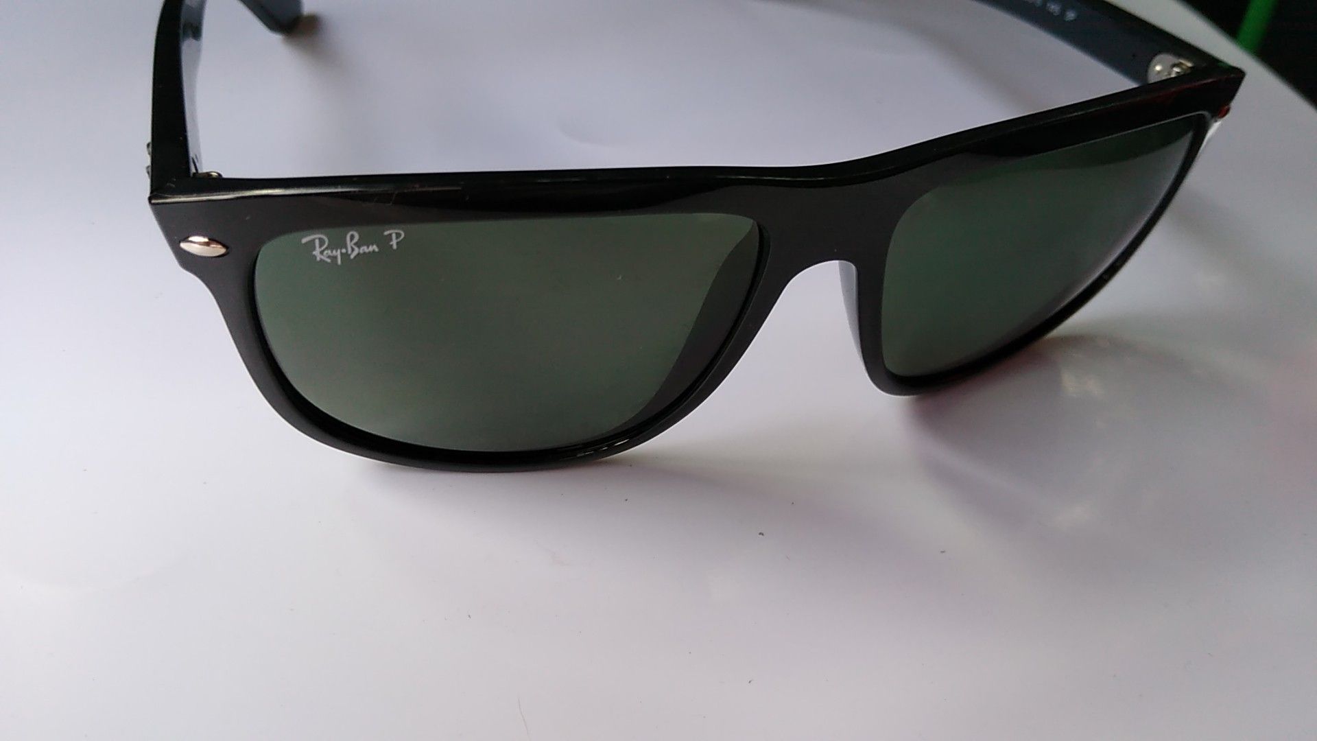 Ray Ban polarized RB 4147 *brand new