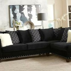 Sectional Tuxedo Black New Can Deliver