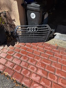 Audi Q7 grille paint OEM 2017-19