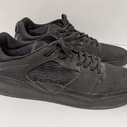 Nike Ishod Wair Premium SB Triple Black Skate Shoes DZ5648-001 Men's Size 12 - Excellent Condition 