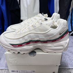 Nike Air Max 95 SP “Undefeated Sail” Size 12