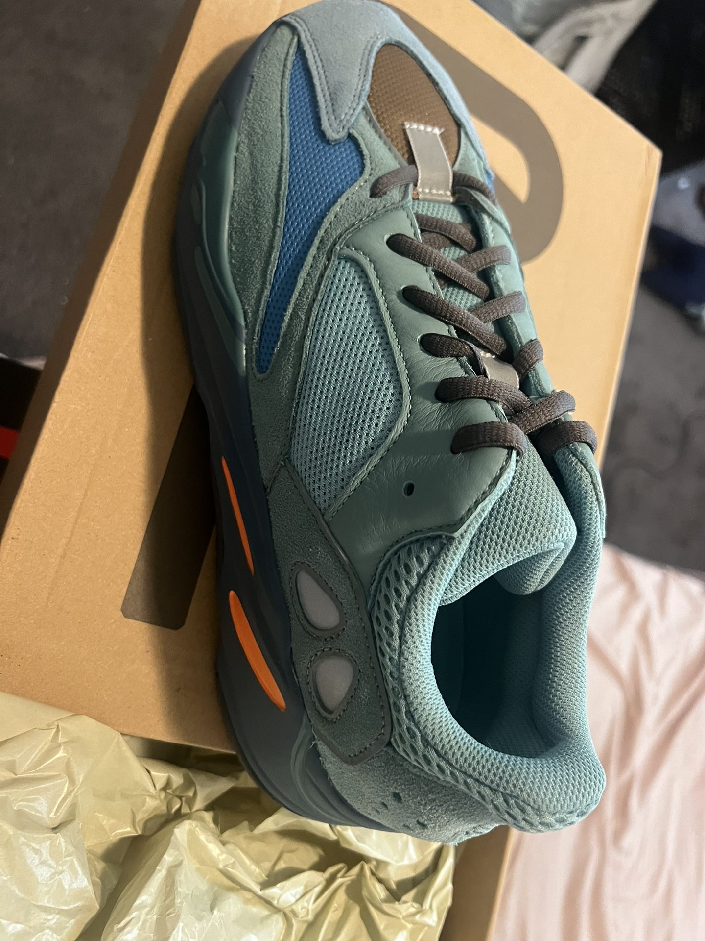 Yeezy Boost 700 Size 10