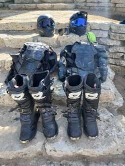 Safety Gear For Motorcycle 