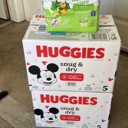 Huggies Size 5 & Baby Wipes