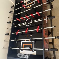 Franklin Game Table