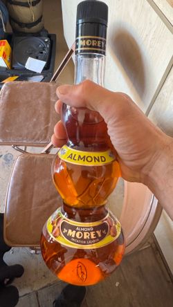 Vintage 1970s Almond Imitation Liqueur SEALED