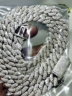 VVS1 Moissanite Cuban Link Set — 10mm Chain + Bracelet + Studs, 925 Silver, GRA Certified