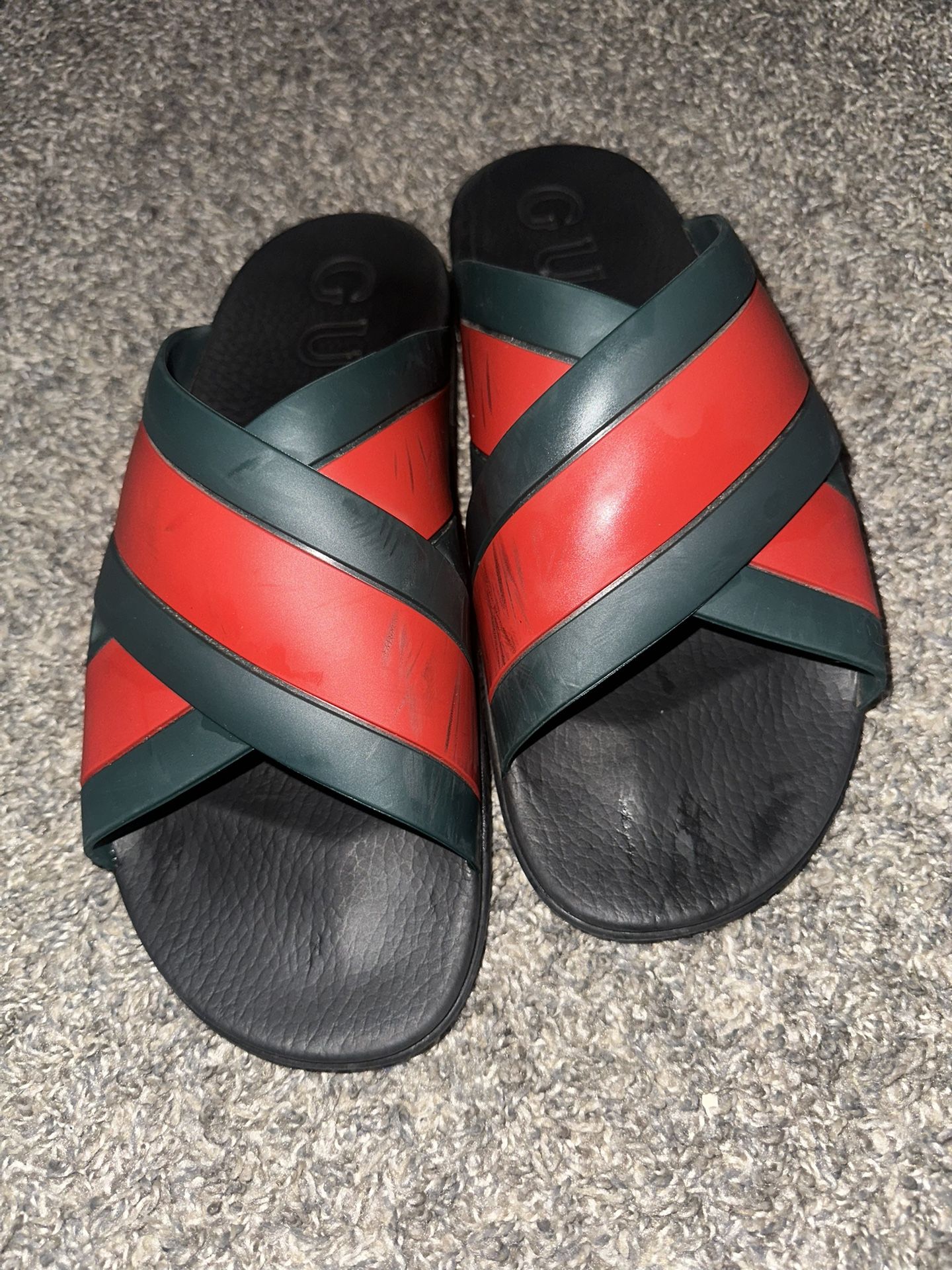 Gucci Web Slides