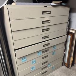 Ten Drawer Cabinet/tool Box