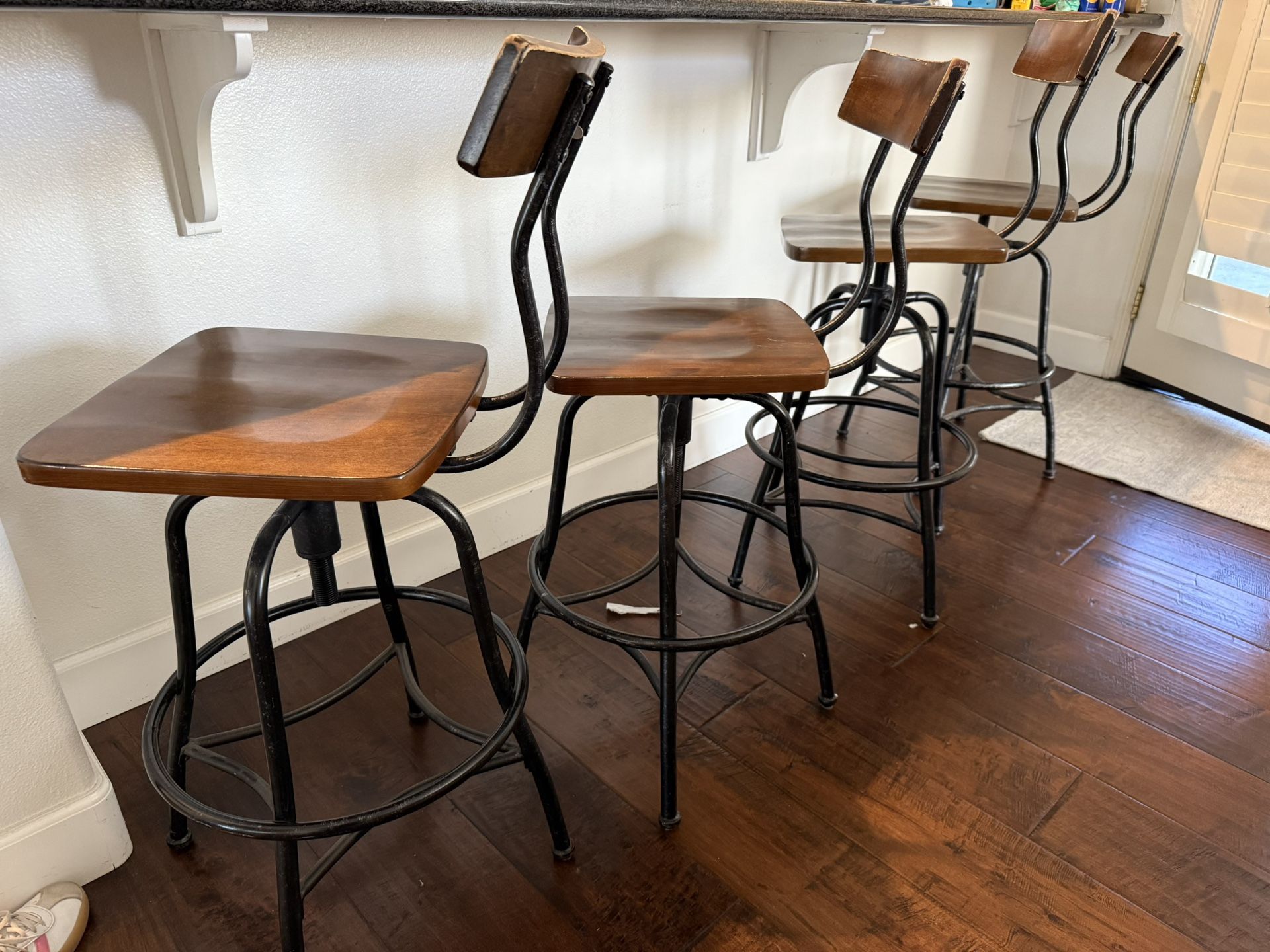 4 Threshold Adjustable Counter Stool Barstool Metal Frame Wood Seat Brown