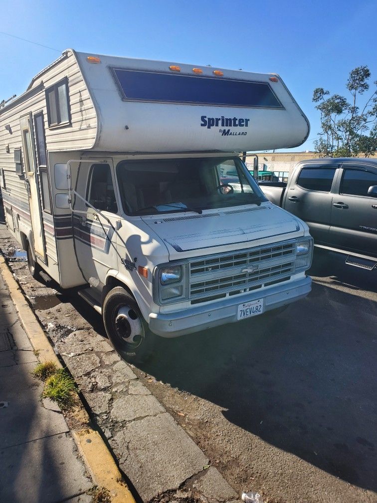 89 Chevy Van G30 MOTOR HOME 