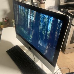 Apple Desktop Sequoia With Open Core 