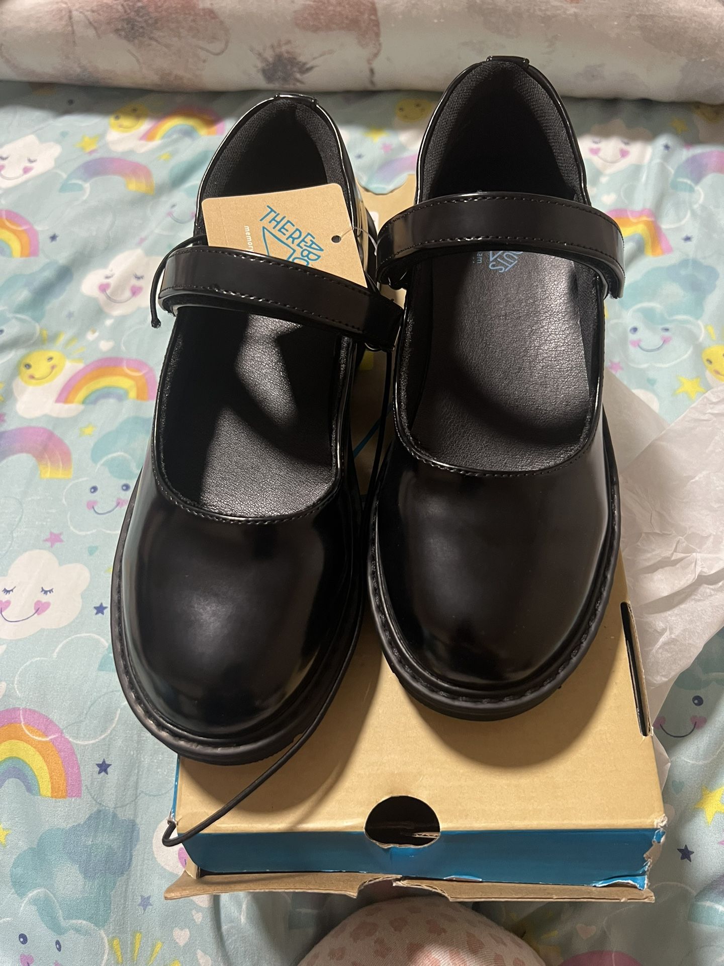 Girl’s Black Flutter Shoes/size 3 M/nib
