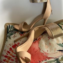 Heels  Size 7 Us Size 