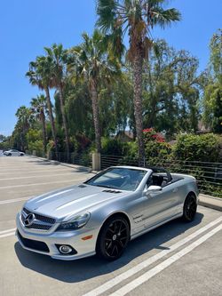 2009 Mercedes-Benz SL550 Convertible Luxury Roadster