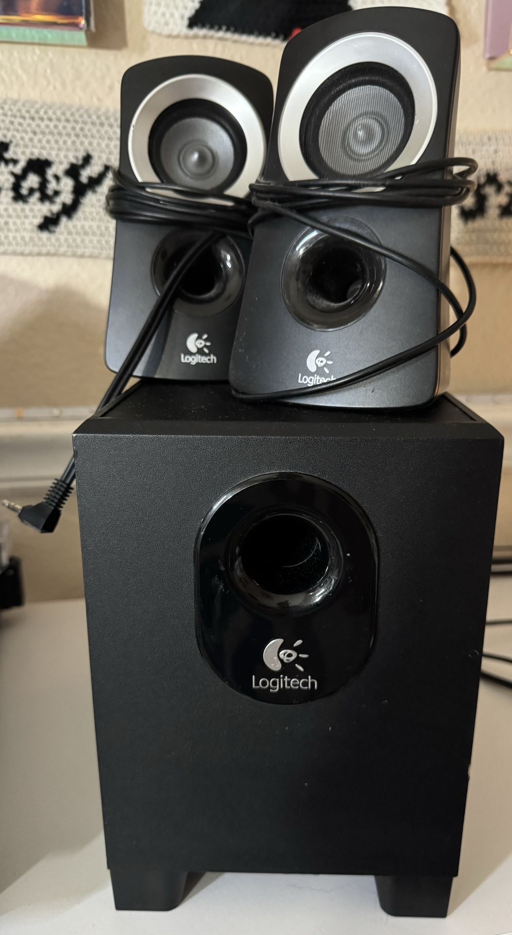 Logitech Z313 speakers And subwoofer
