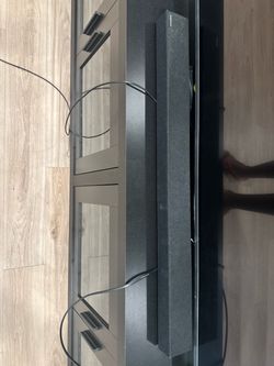 Samsung Soundbar and woofer with Remote Control