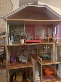 Dollhouse - Kidcraft Mansion