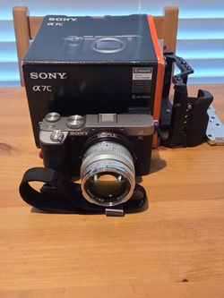 Sony a7c  like new. Zeiss sonnar 50mm 1.5