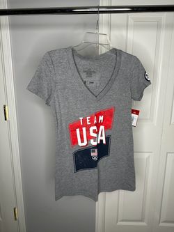 Team USA Olympics V-Neck Shirt BRAND NEW w/TAG (Women’s Size Medium)