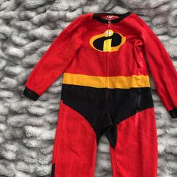Disney Pjs (red) Size 4/5