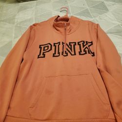 VS XL Quarter Zip Pullover. In good condition..