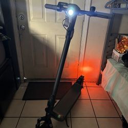 NIU KQi 100P ELECTRIC SCOOTER