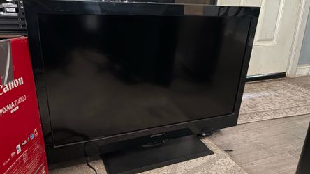Emerson 32" LCD TV LC320EM3F