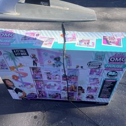 LOL Doll House Brand New 360 Play lol