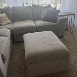 Grey couch For Sell