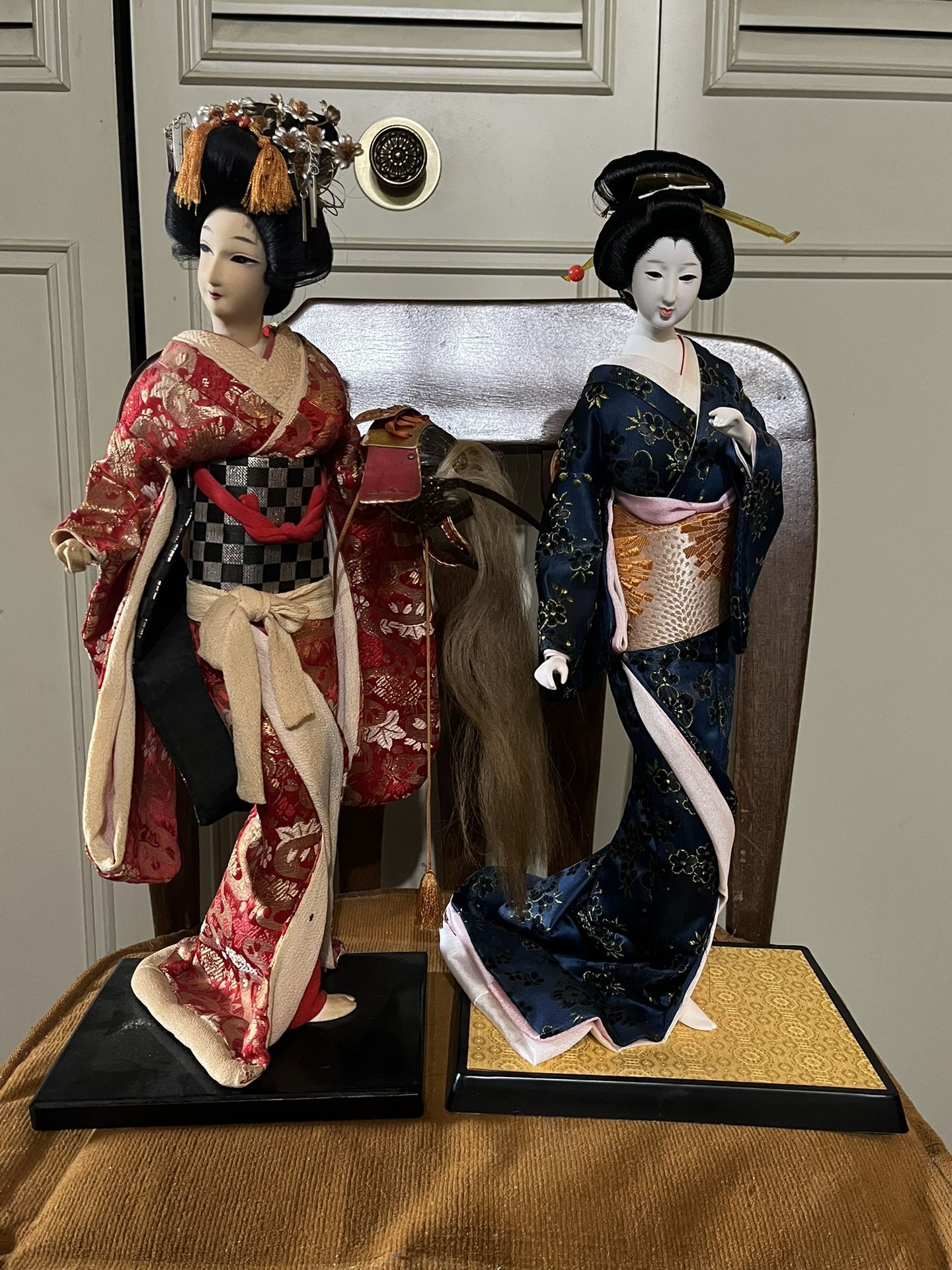 Geisha Statues
