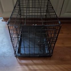 Small Dog Crate Excellent Condition
