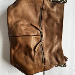 Fat face brown leather purse 