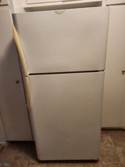 Used Frigidare 18 Cu Ft Fridge