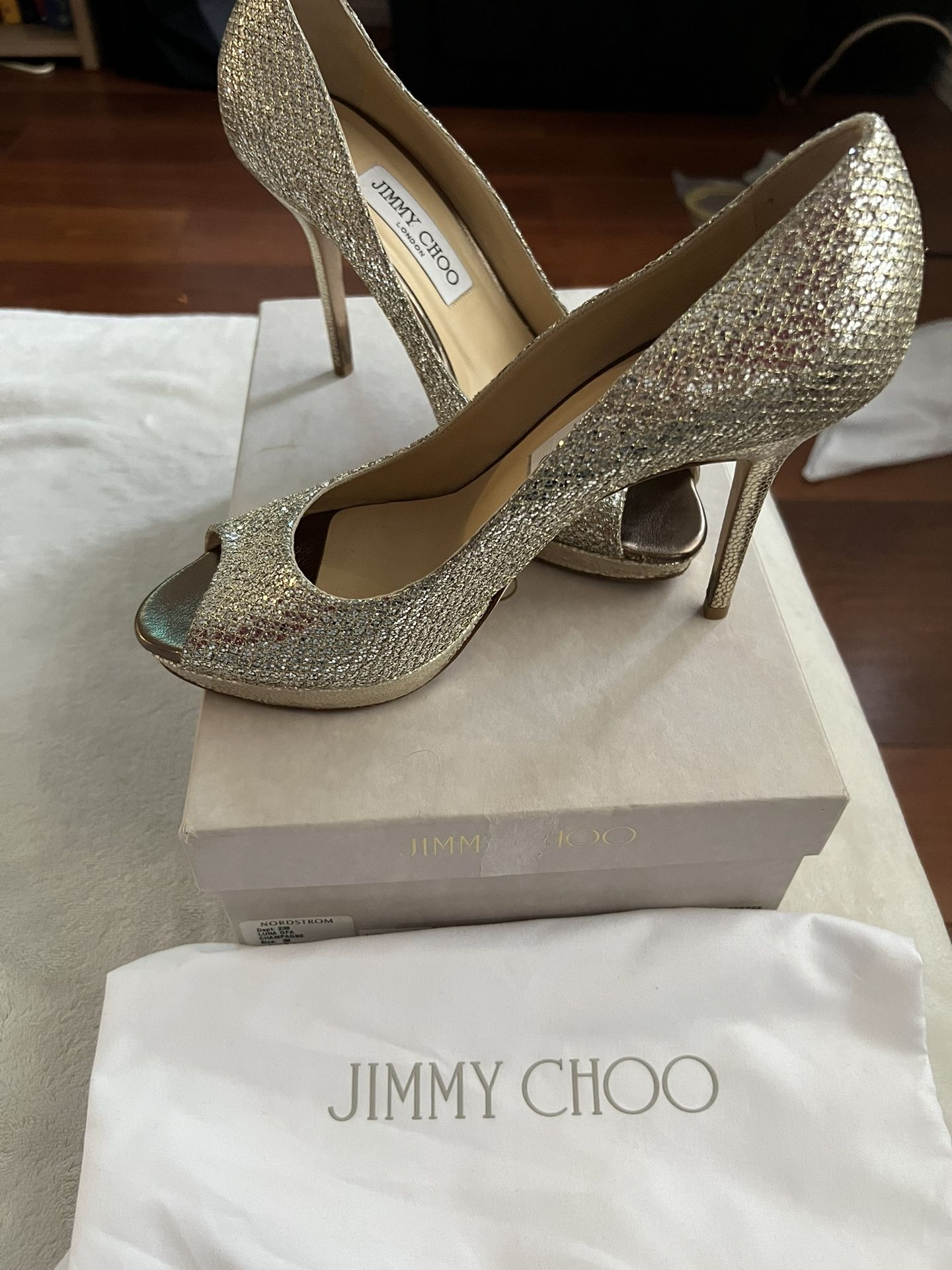 Jimmy Choo - Luna Champagne 38