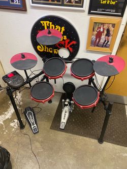 Alesis Nitro Mesh 8-Piece Electronic Drum Kit