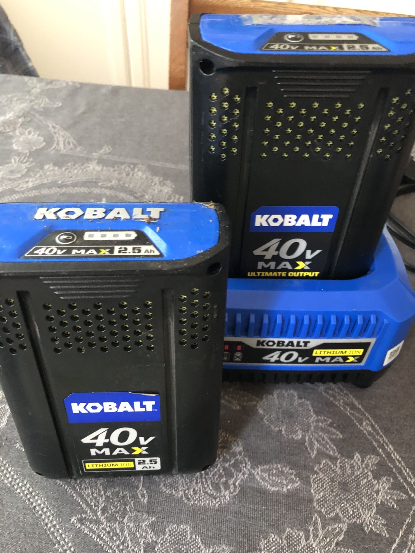 40 Volt lithium Batteries And Charger