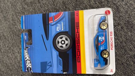 Hot Wheels Porsche 935 Die-Cast Car