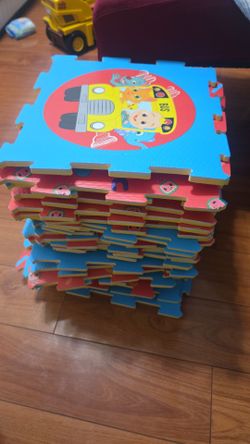 Cocomelon playmat puzzle