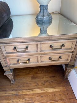 vintage Lane Furniture mirror top light wood finish nightstands end table Set of 2