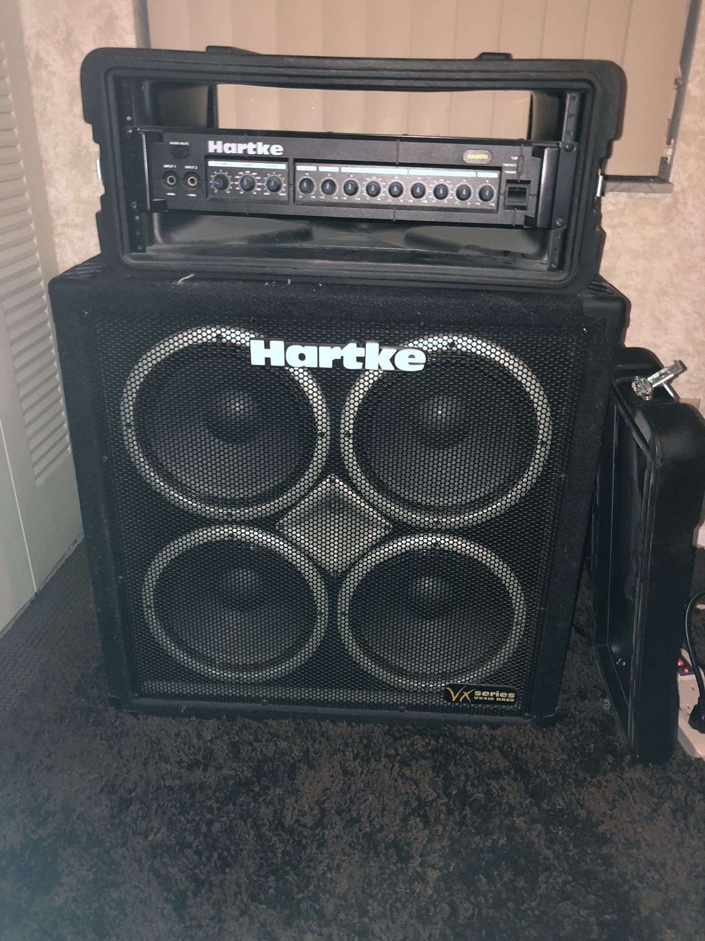 Hartke HA4000 Bass Guitar Amplifier And VX410 Speaker Cabinet
