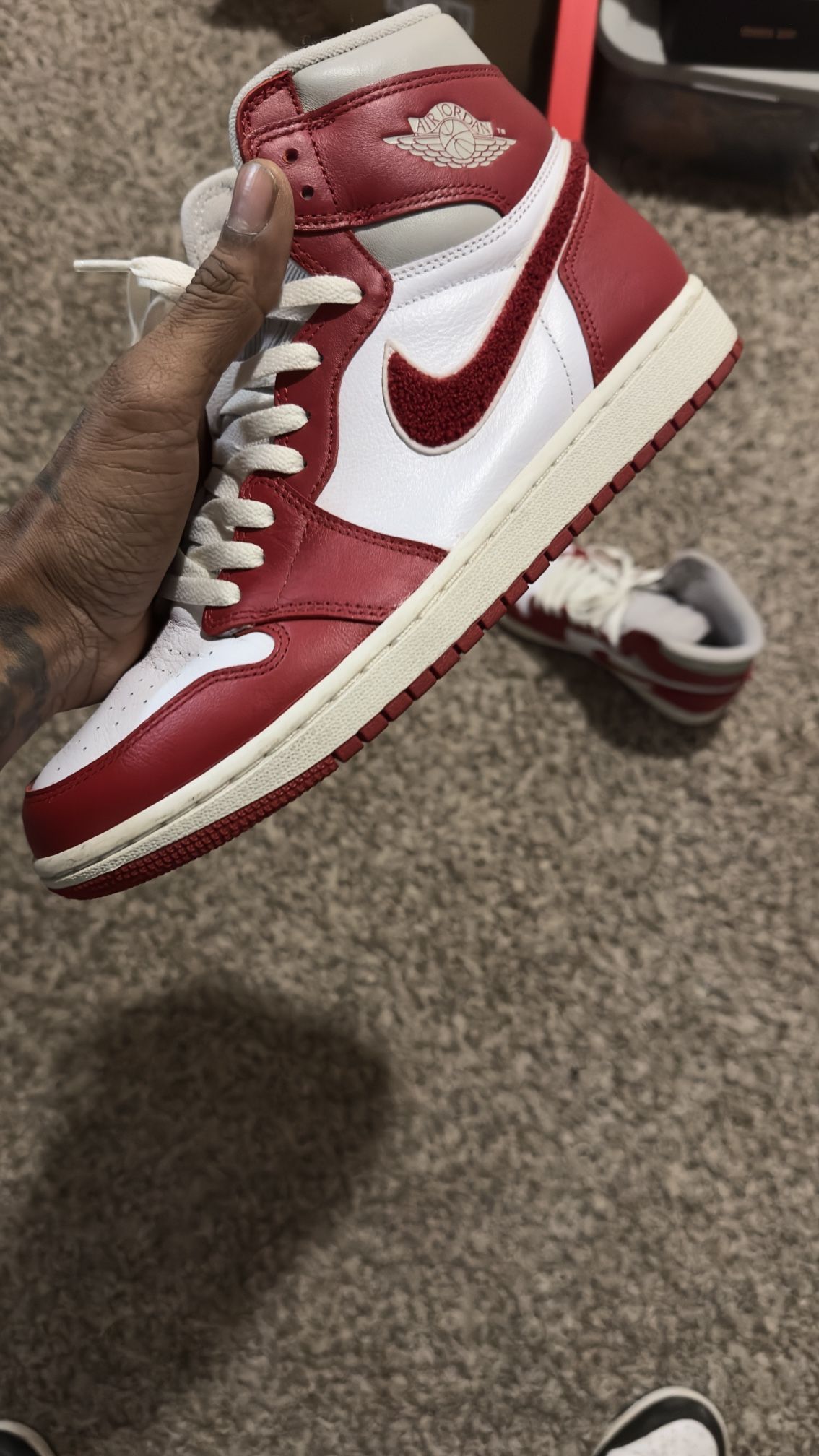 Jordan 1 OG Variety Red woman