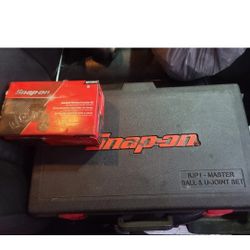 Snap On ball joint master kit  BJP1 MASTER KIT Comes With Lots Of extra Accessories mint condition